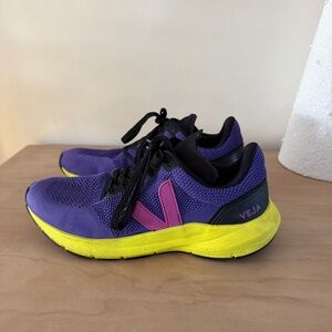 Veja Marlin V-Knit running shoe size 10